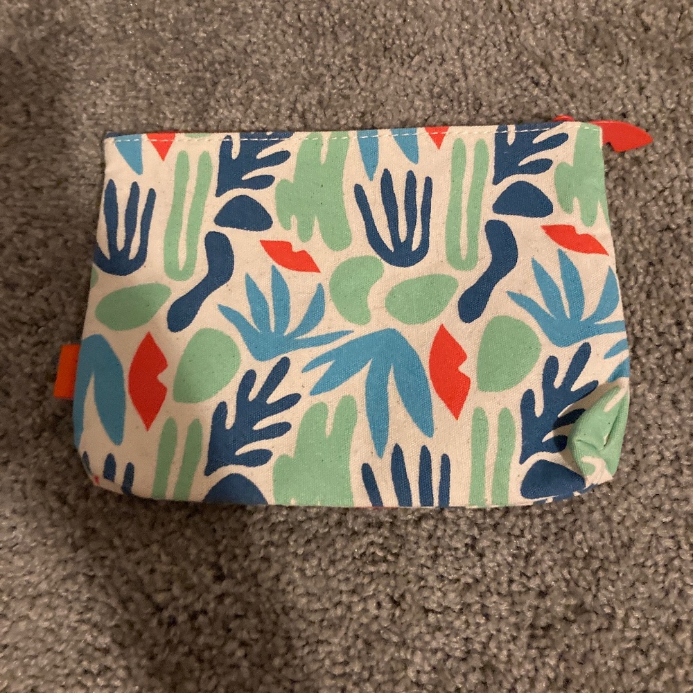 Ipsy and zipit bags